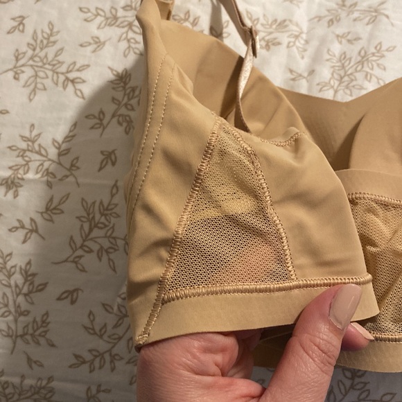 NWT True & Co Bra- True Body Lift- size medium - Picture 8 of 10